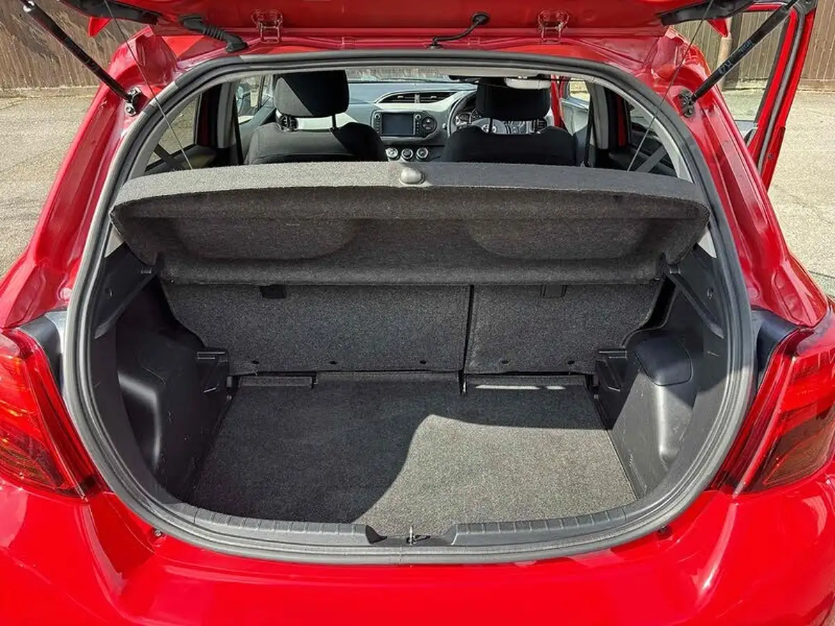 2016-toyota-yaris-133-sport-big-11