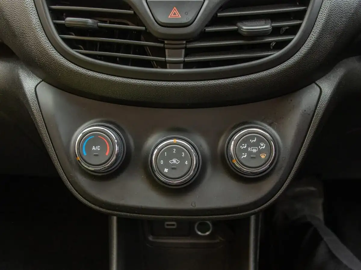 2019-vauxhall-viva-10i-se-ac-big-26