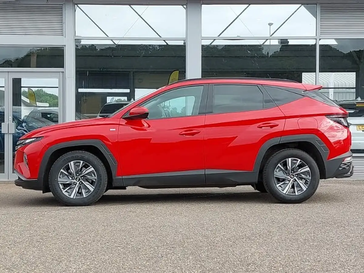 2023-hyundai-tucson-16-t-gdi-se-connect-150ps-48-volt-mhev-dct-big-3