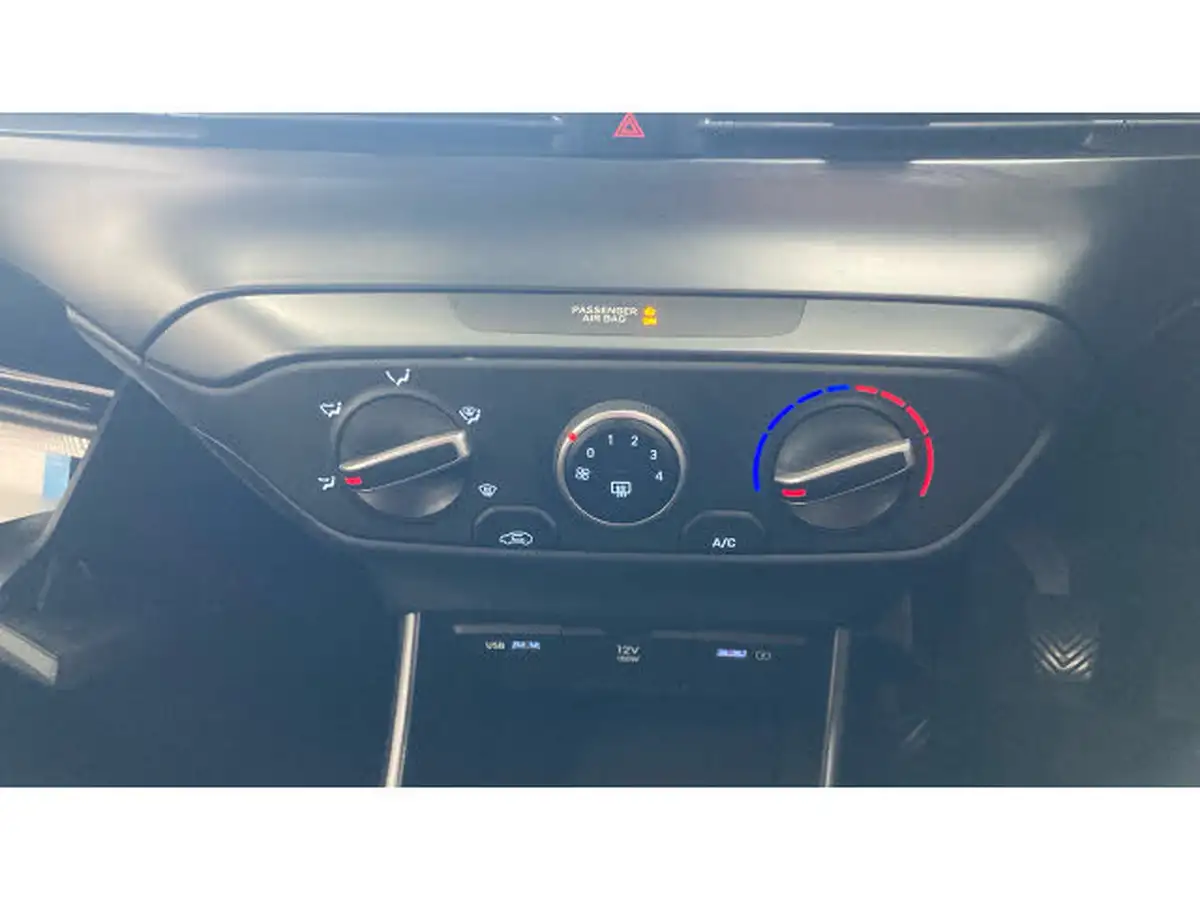 2022-hyundai-i20-10-t-gdi-se-connect-eclutch-imt-big-21