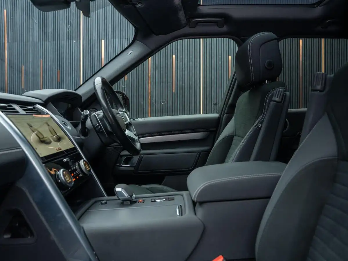 2021-land-rover-discovery-30-d250-r-dynamic-se-250ps-big-37