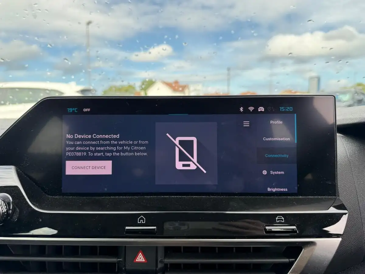 2023-citroen-c4-12-puretech-plus-big-44