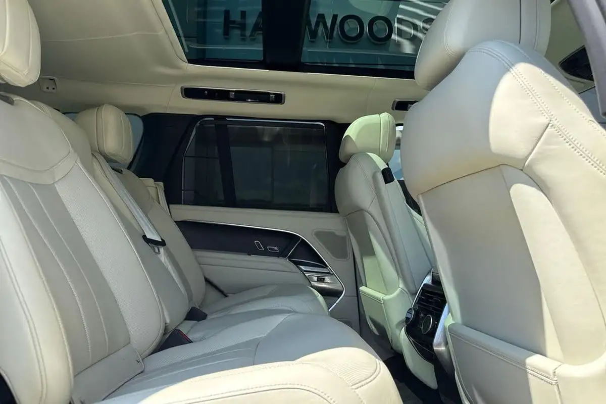 2024-land-rover-range-rover-30-d350-se-big-41