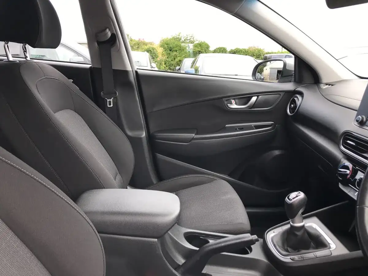 2022-hyundai-kona-10-t-gdi-se-connect-big-3