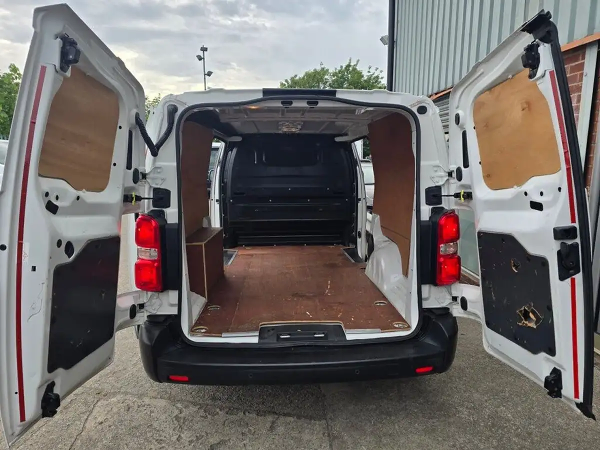 2019-vauxhall-vivaro-15td-2900-l2h1-dynamic-big-12