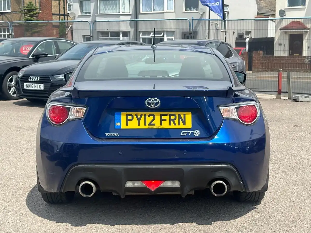 2012-toyota-gt86-20-big-21