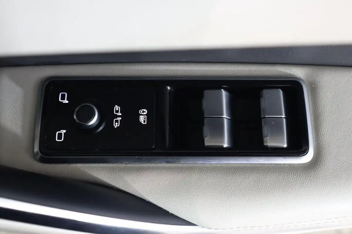 2021-jaguar-f-pace-20-d200-r-dynamic-hse-mhev-big-30