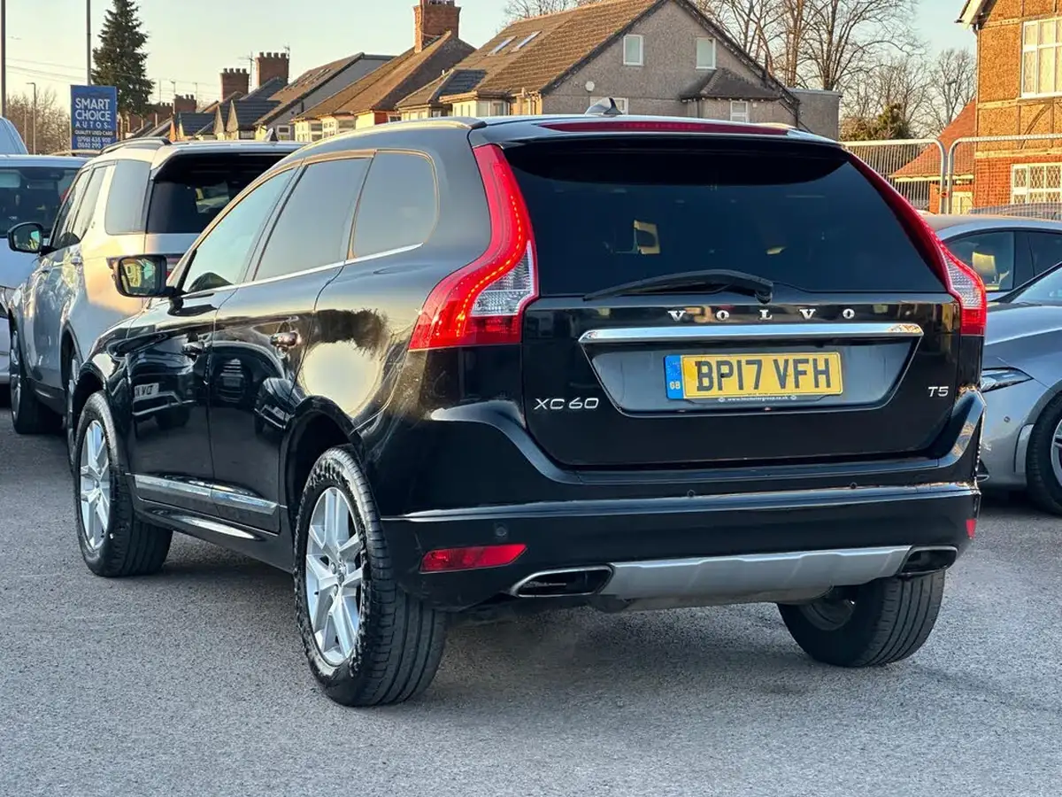 2017-volvo-xc60-20-t5-se-lux-big-20
