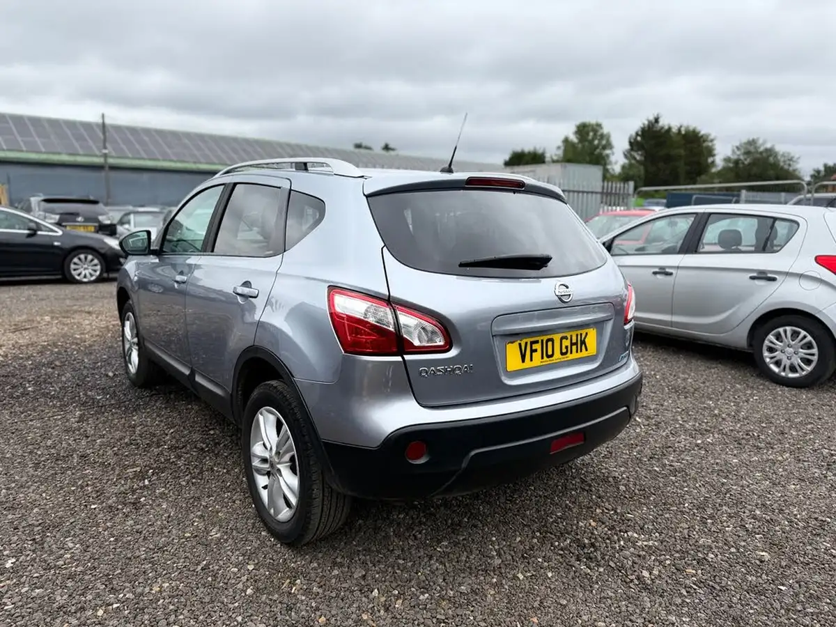 2010-nissan-qashqai-15td-n-tec-big-7