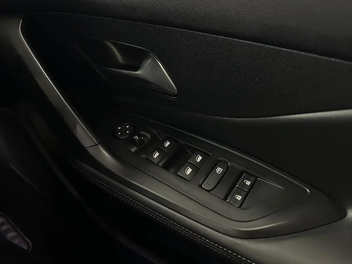 2023-peugeot-308-sw-12-puretech-allure-premium-130ps-big-20