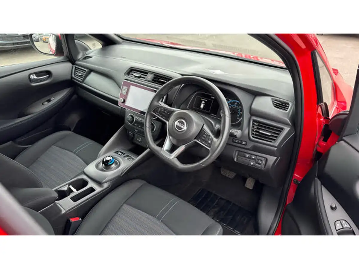 2022-nissan-leaf-e-acenta-39kwh-big-10