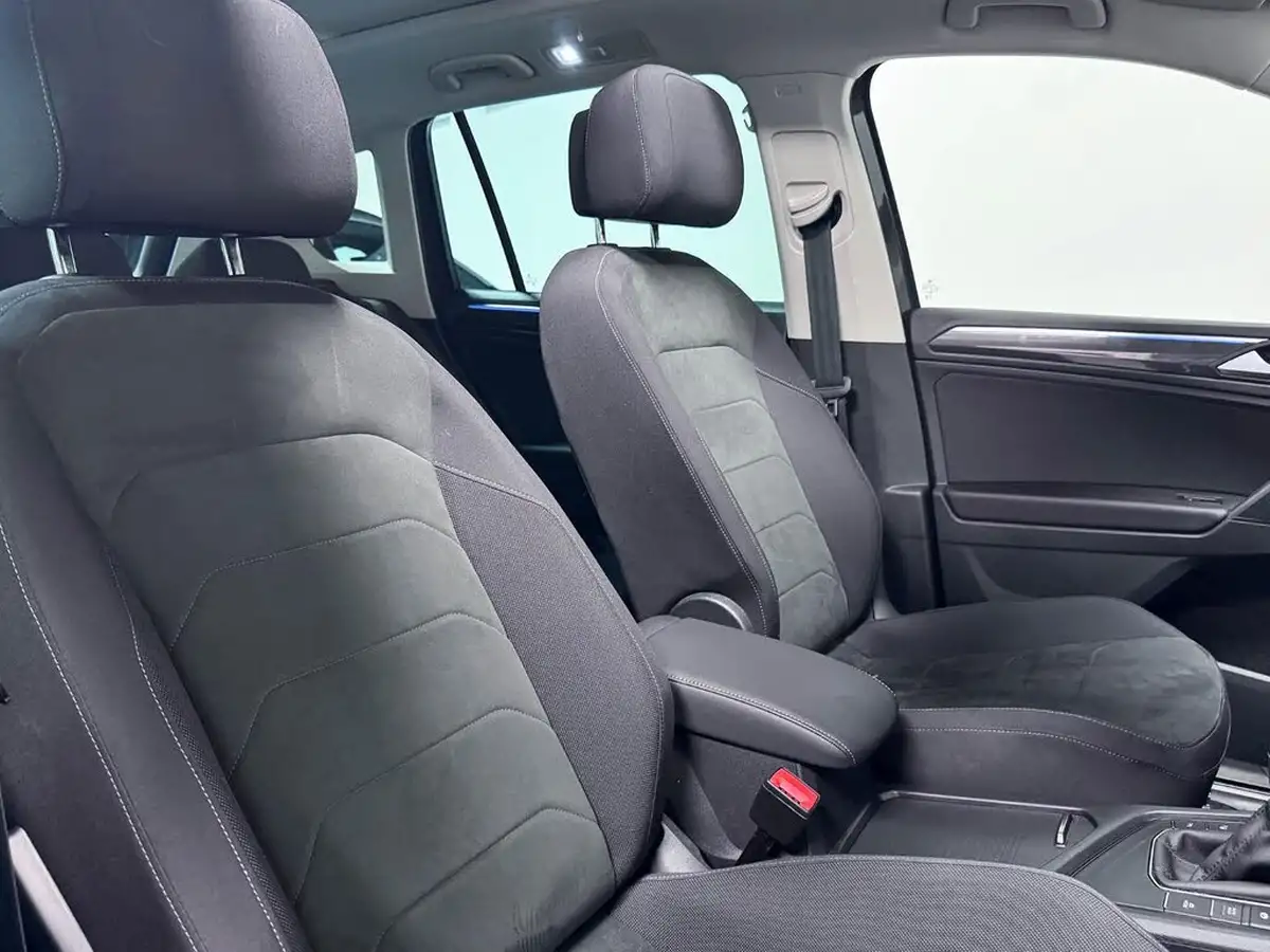 2023-volkswagen-tiguan-15-tsi-elegance-big-25