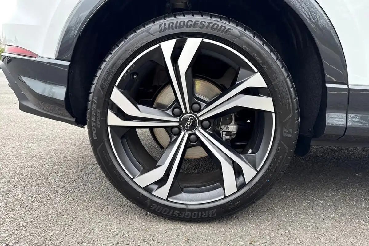2025-audi-q3-15-35-tfsi-black-edition-station-wagon-s-tronic-big-11