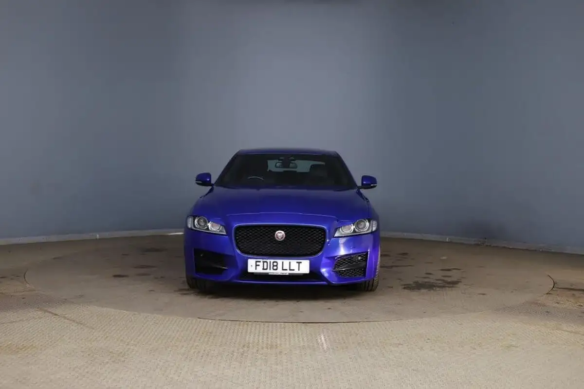 2018-jaguar-xf-20td-r-sport-180ps-saloon-4d-1999cc-auto-big-7