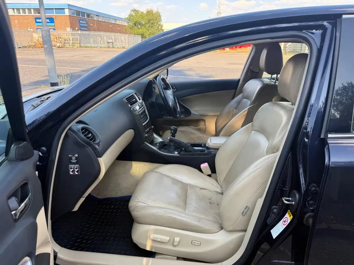 2008-lexus-is-220d-22td-se-big-11