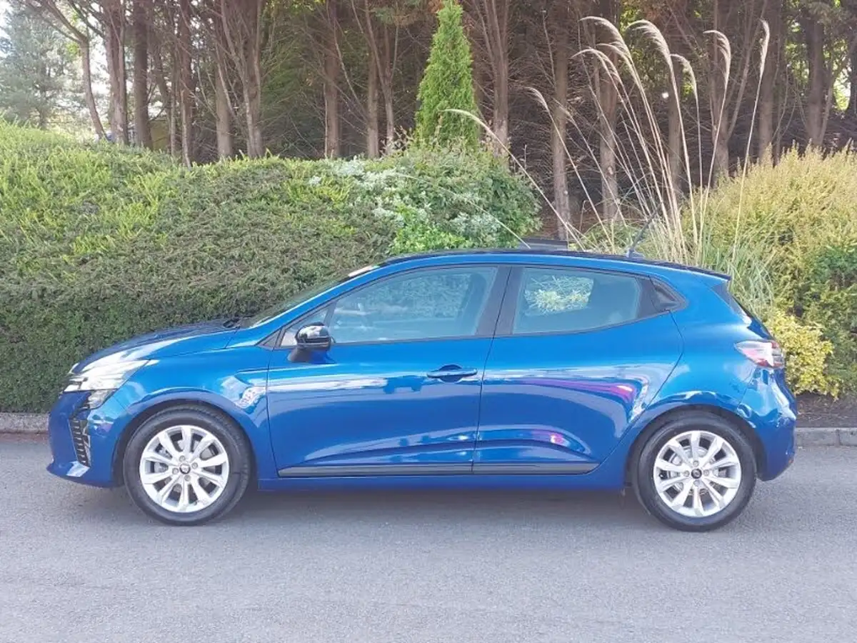 2024-renault-clio-16-evolution-big-3