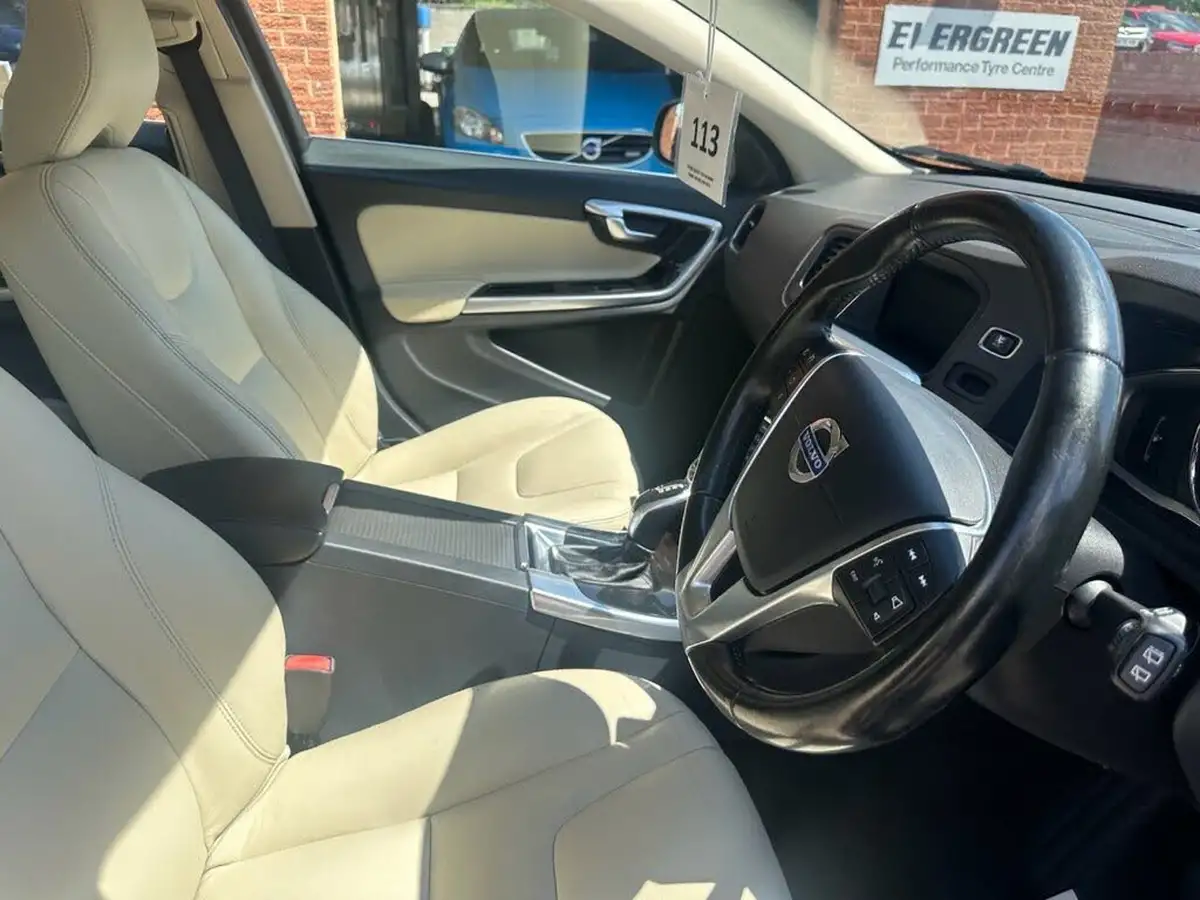 2014-volvo-v60-20td-d4-se-lux-181bhp-nav-1969cc-geartronic-big-4