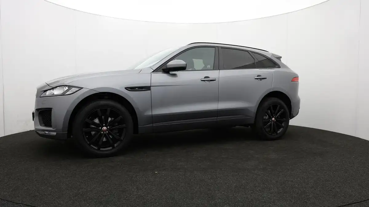 2020-jaguar-f-pace-20-i4d-chequered-flag-180ps-big-59