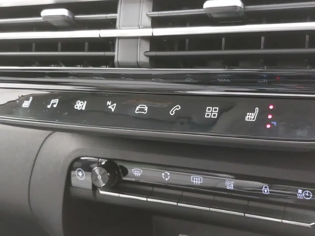 2024-citroen-c5-aircross-16-puretech-e-series-big-16