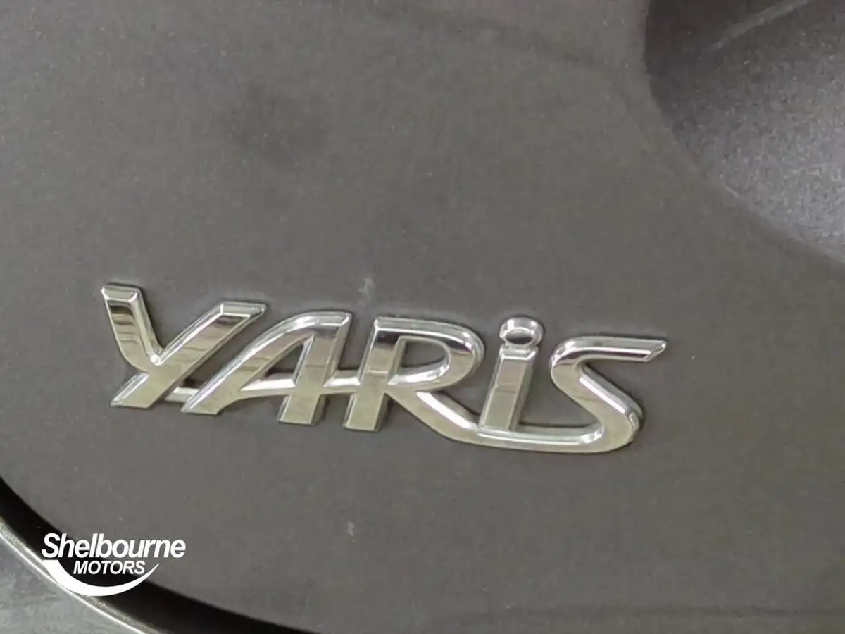 2023-toyota-yaris-cross-15-vvt-i-design-big-19