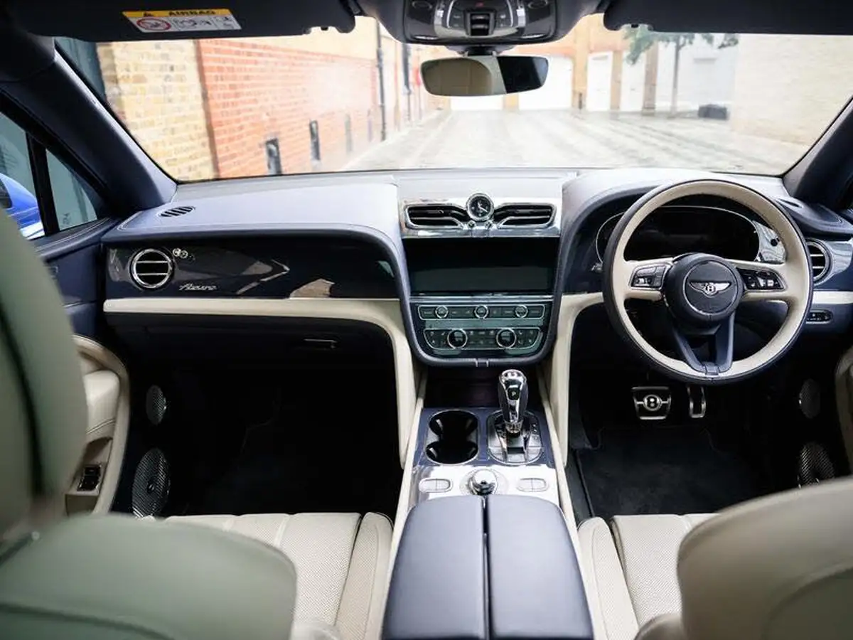 2024-bentley-bentayga-40-v8-extended-wheelbase-azure-big-3