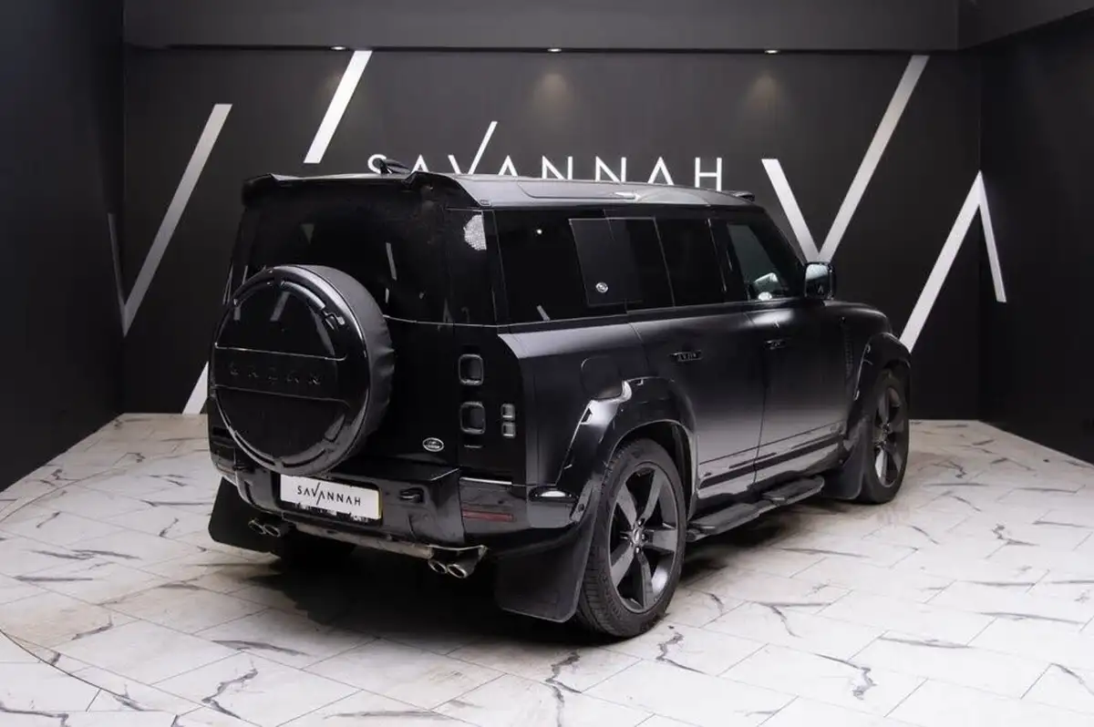2022-land-rover-110-defender-50-p525-v8-big-43