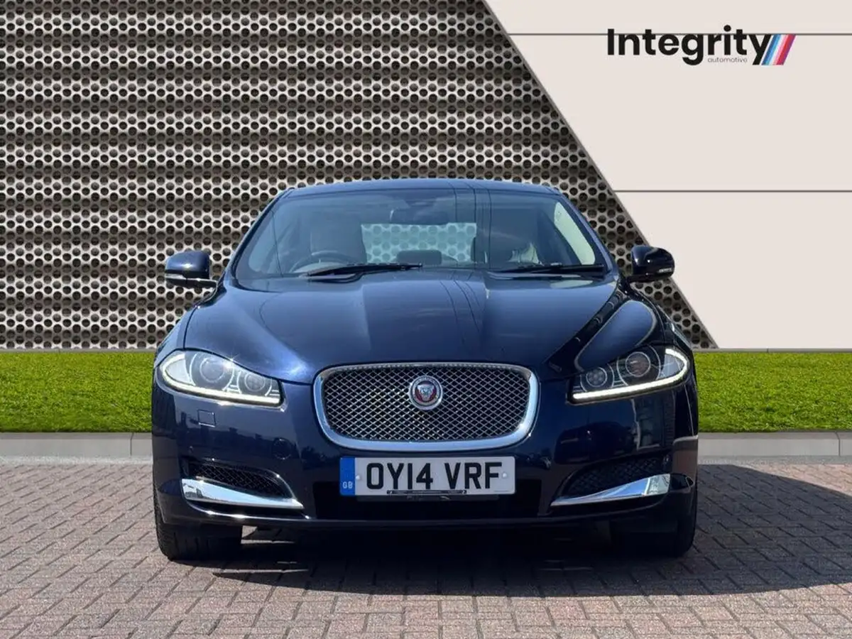2014-jaguar-xf-30td-premium-luxury-saloon-4d-big-7
