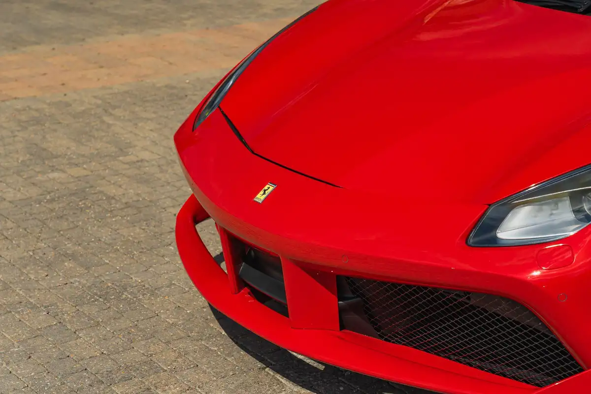 2017-ferrari-488-39-488-spider-big-5