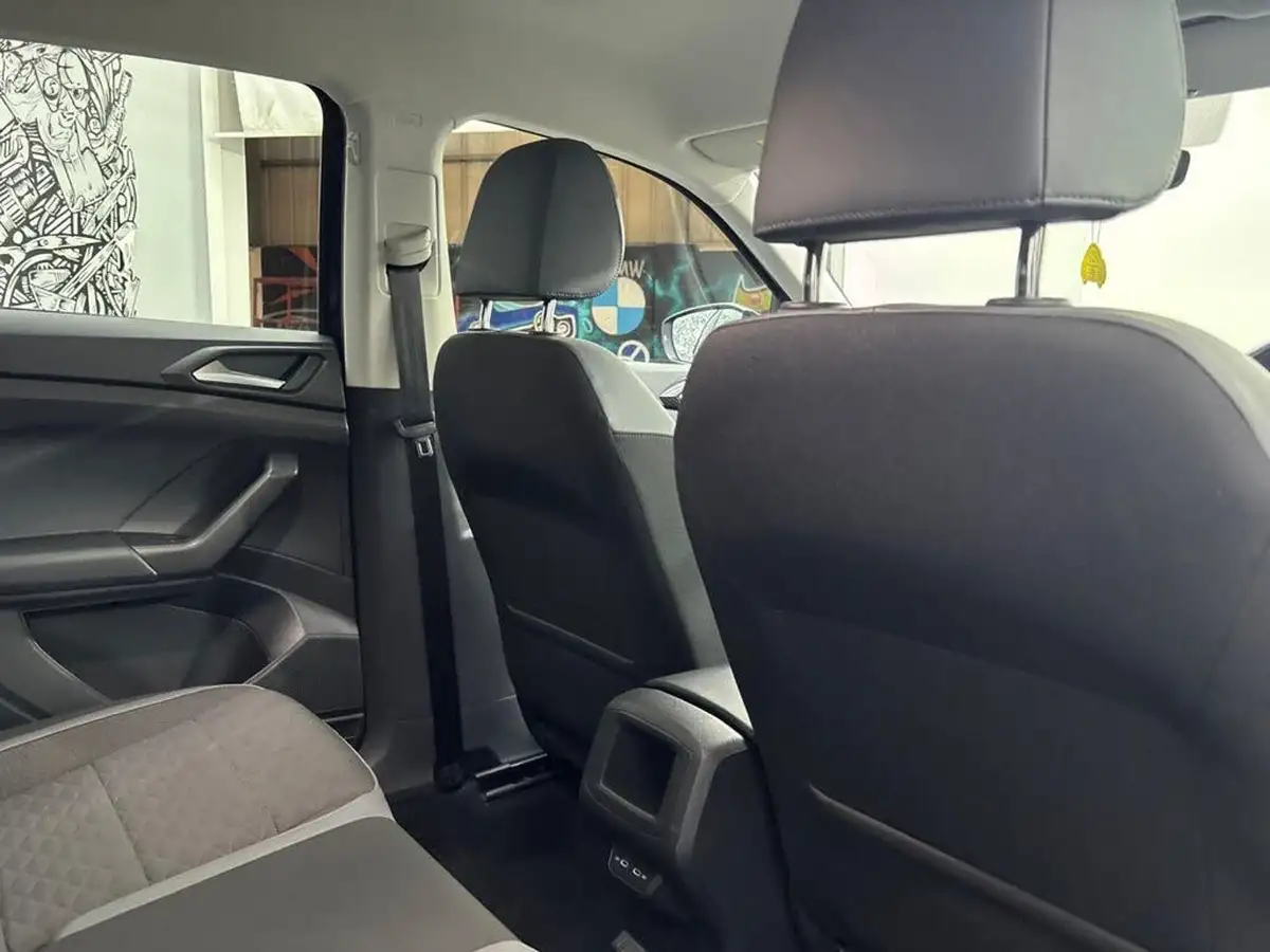 2022-volkswagen-t-cross-10-tsi-sel-big-24