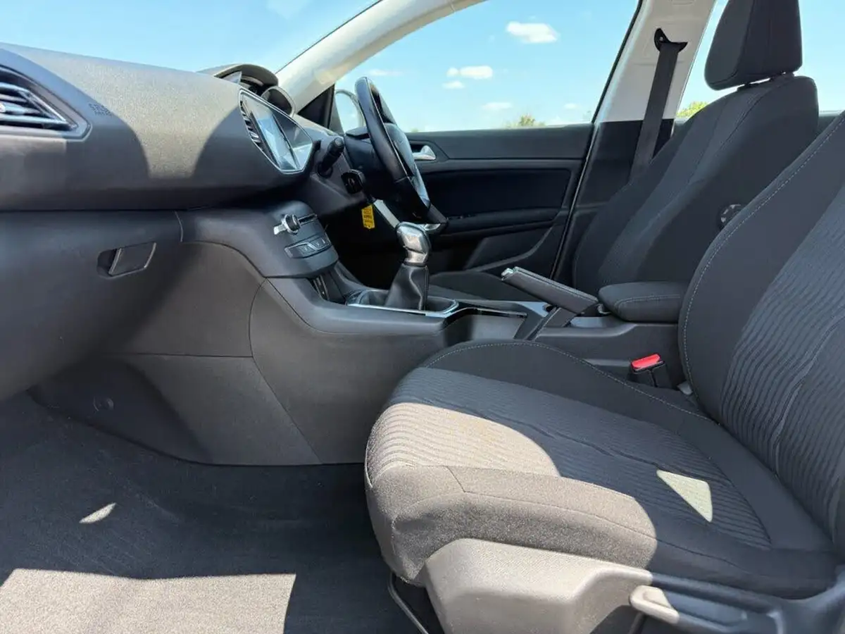 2016-peugeot-308-sw-12-puretech-active-110bhp-99g-big-10