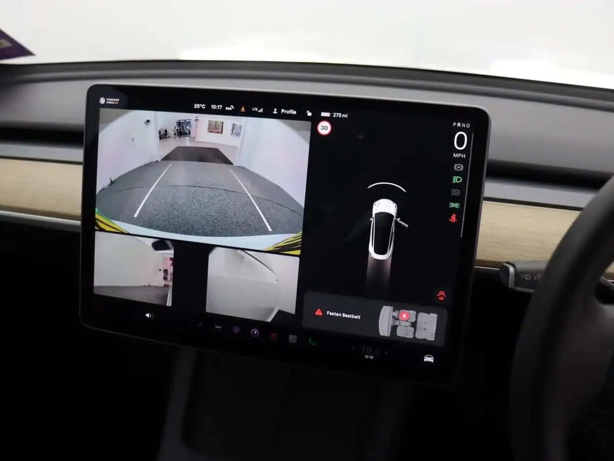 2021-tesla-model-3-e-long-range-awd-big-32
