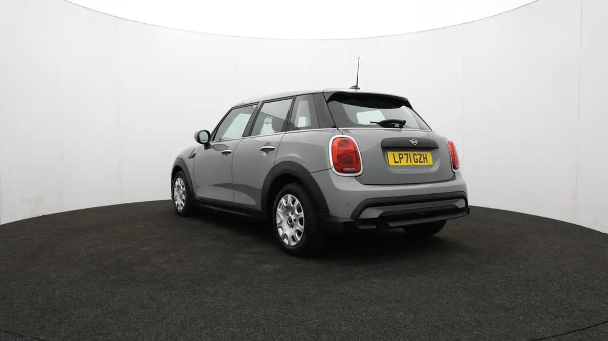 2022-mini-cooper-15-one-classic-5d-big-78