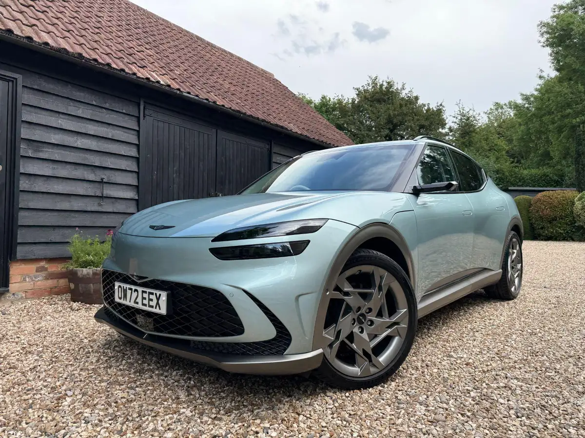 2022-genesis-gv60-e-sport-plus-big-2