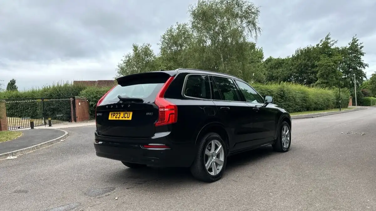 2023-volvo-xc90-20-b5-core-big-44