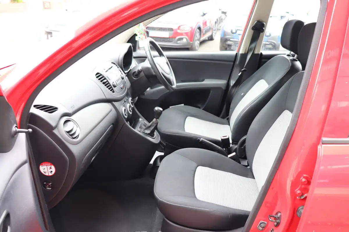 2009-hyundai-i10-12-classic-big-23