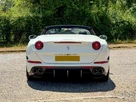 2014-ferrari-california-39-t-small-10