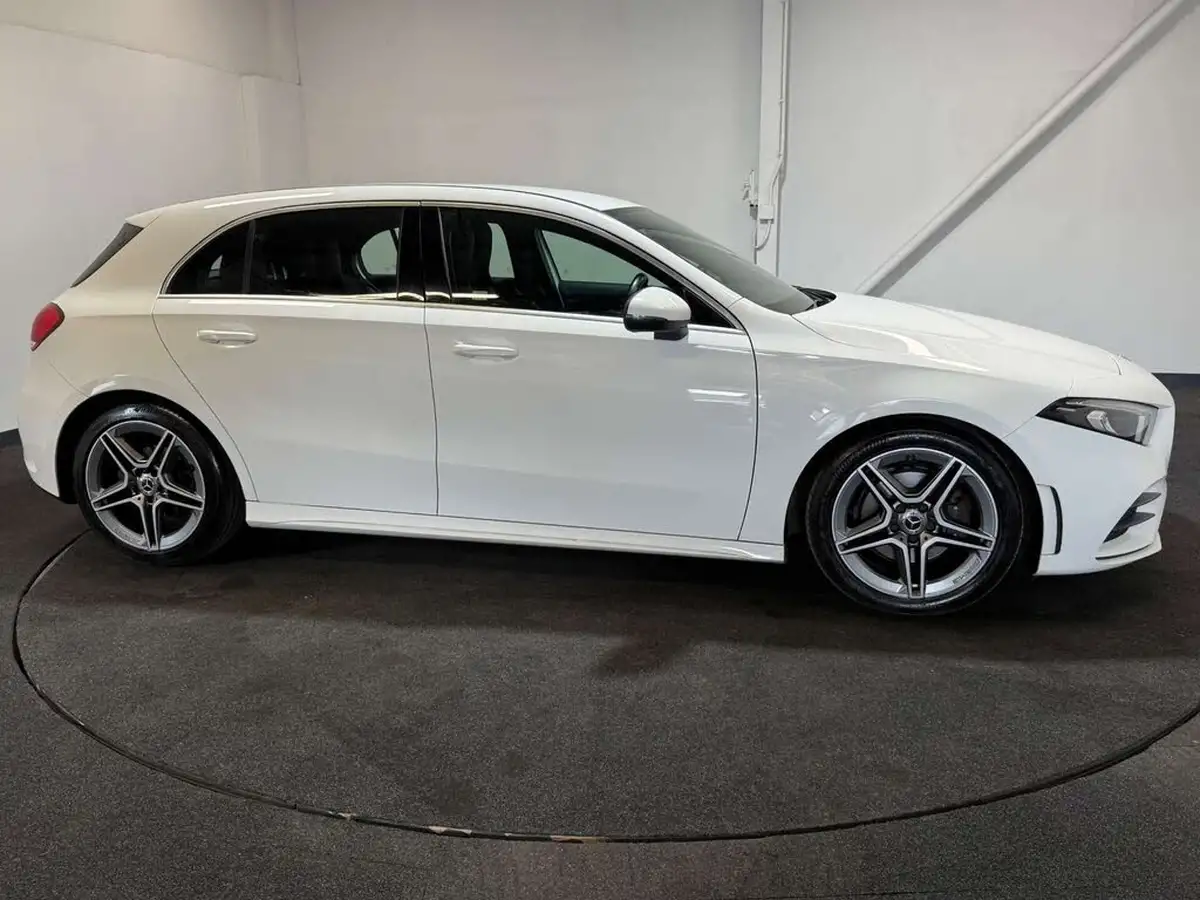 2019-mercedes-benz-a-class-20d-a200d-amg-line-hatchback-5d-big-5