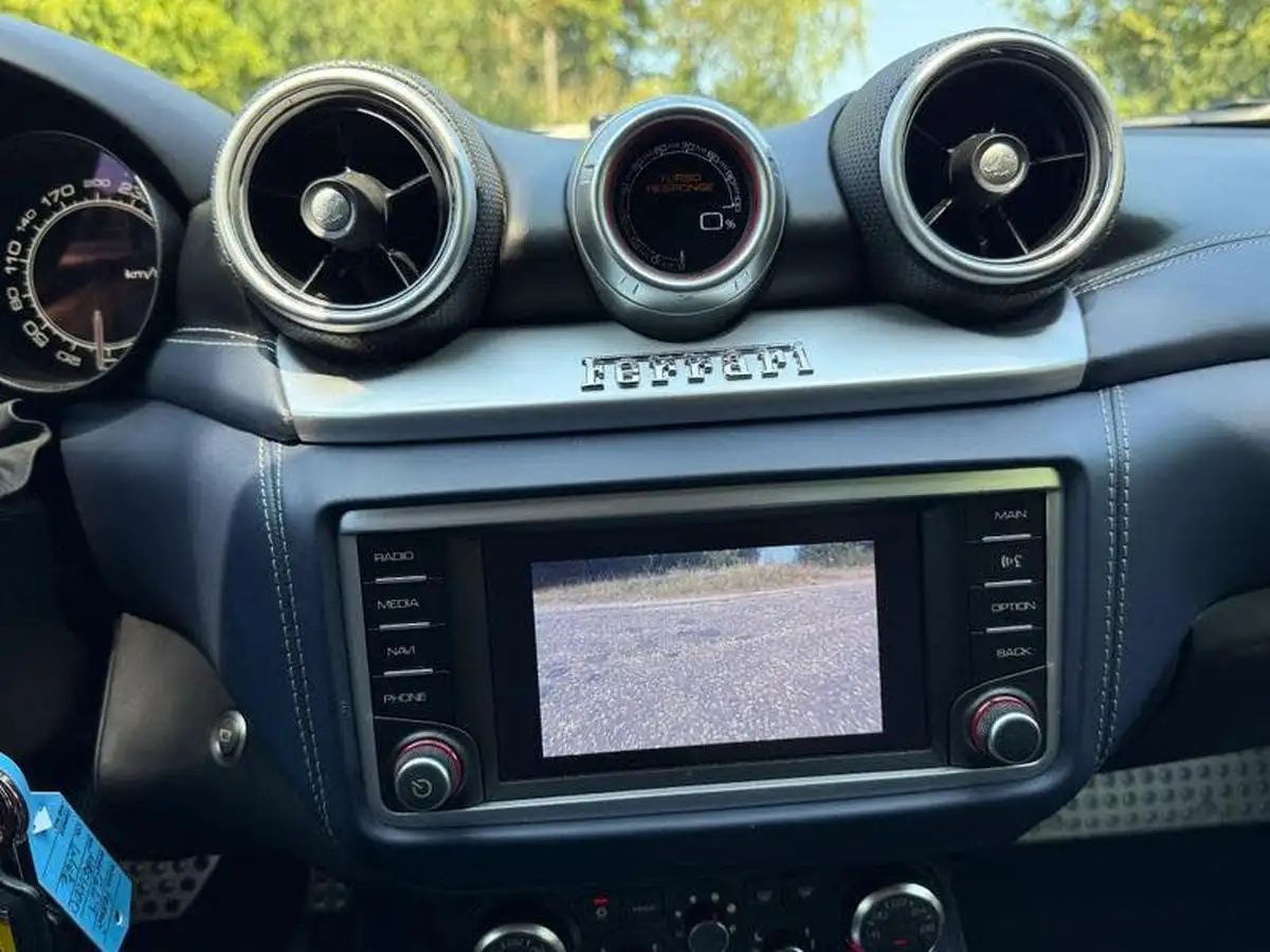 2014-ferrari-california-39-t-big-23
