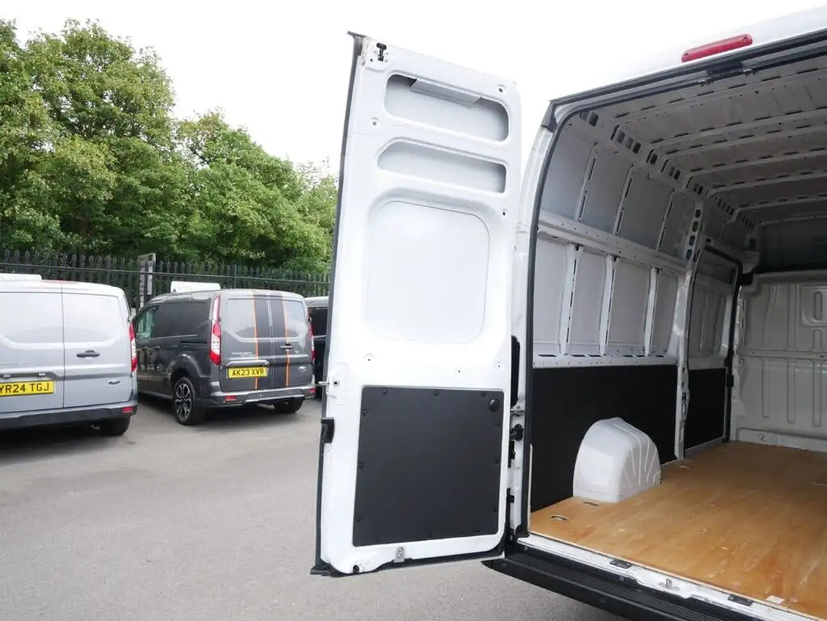 2024-citroen-relay-22bluehdi-35-l4h3-heavy-enterprise-edition-big-24