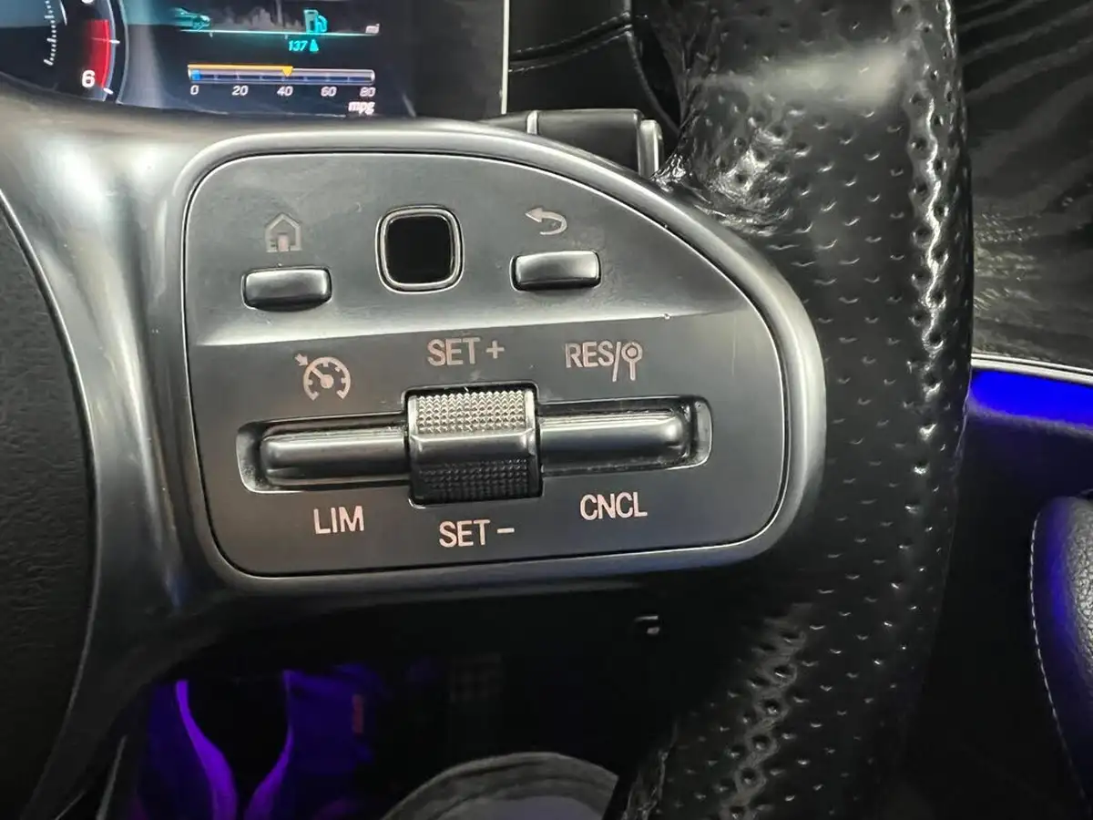 2019-mercedes-benz-e-class-20d-e220d-amg-line-saloon-4d-plus-big-18