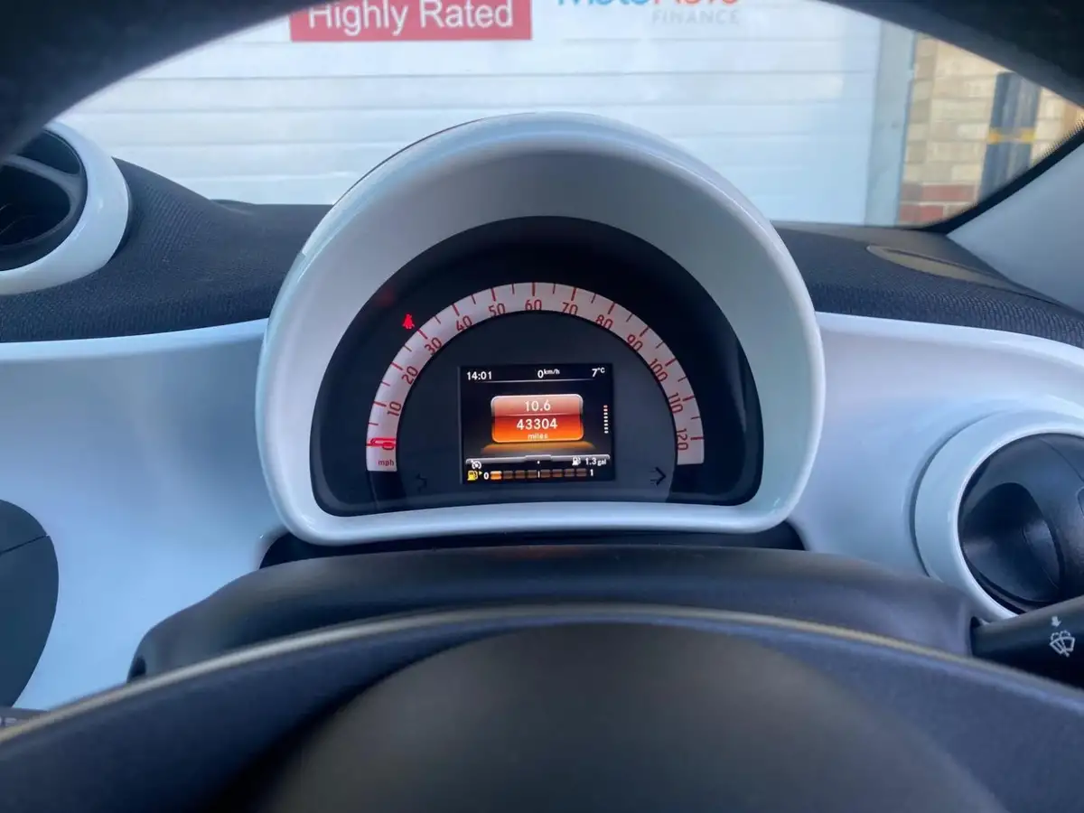 2015-smart-forfour-10-passion-ss-big-18