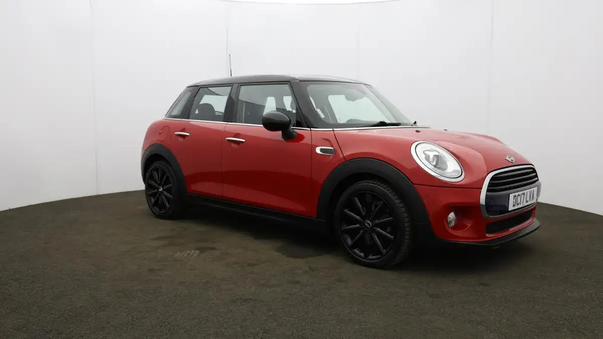 2017-mini-cooper-15-cooper-ss-hatchback-5d-big-40