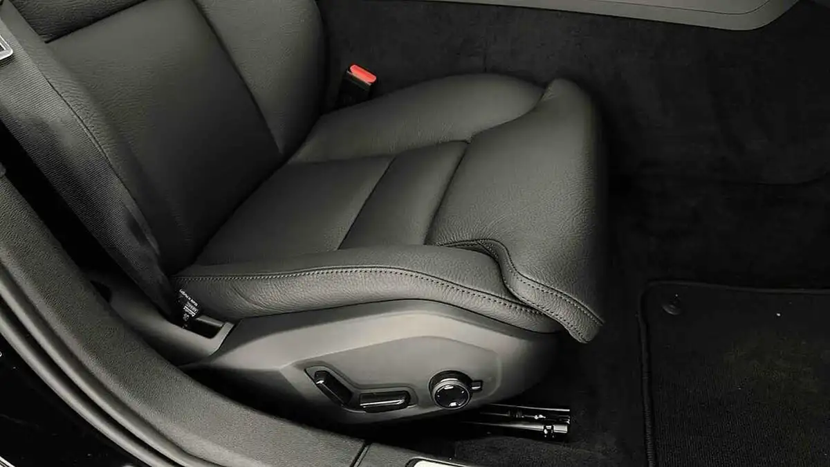 2025-volvo-v60-20-b4-plus-station-wagon-big-31