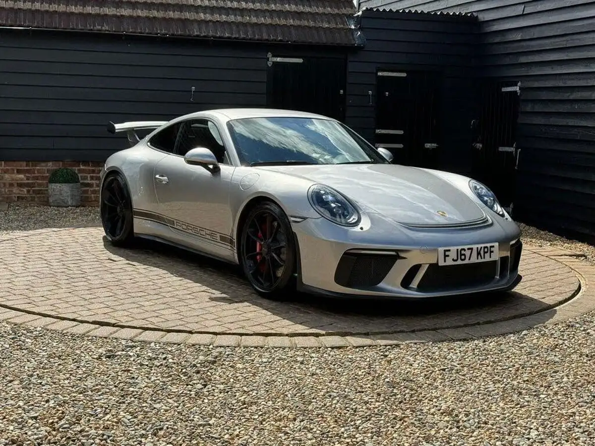 2017-porsche-911-40-gt3-pdk-big-32
