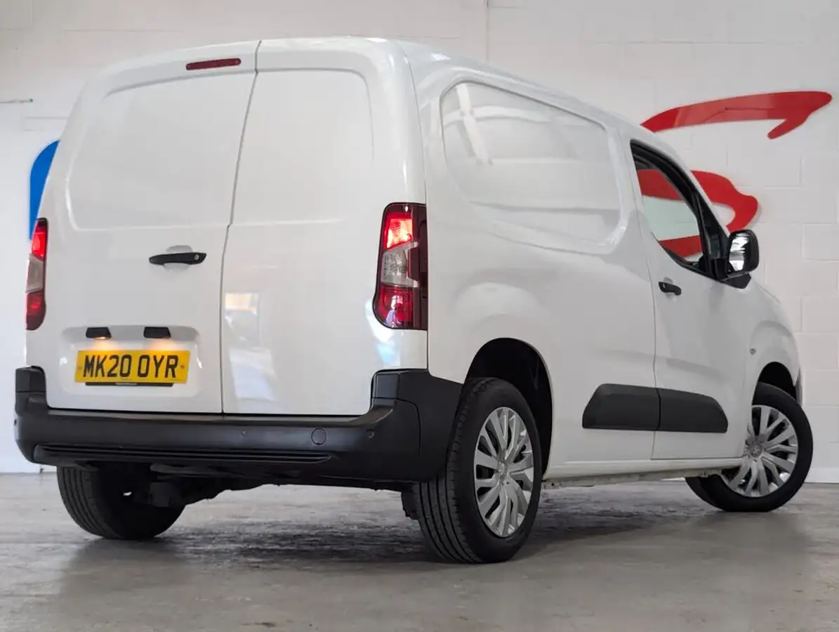 2020-peugeot-partner-15-bluehdi-1000-professional-100ps-eu6dt-panel-big-4