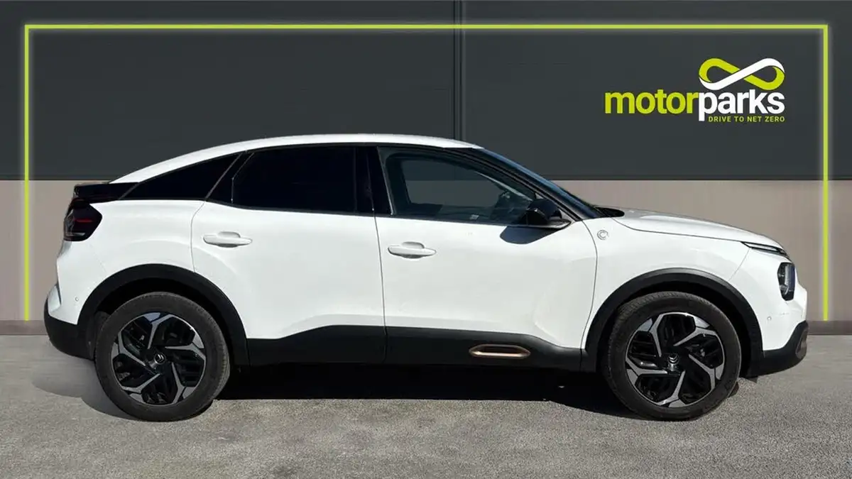 2022-citroen-c4-12-puretech-c-series-edition-big-1