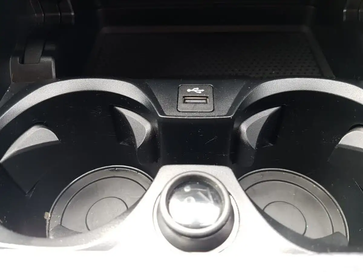 2024-bmw-3-series-20-320i-m-sport-touring-5d-big-17