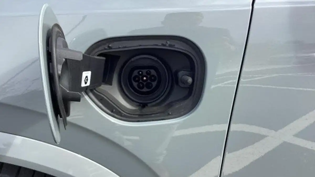 2025-volvo-xc90-20-t8-ultra-dark-big-30