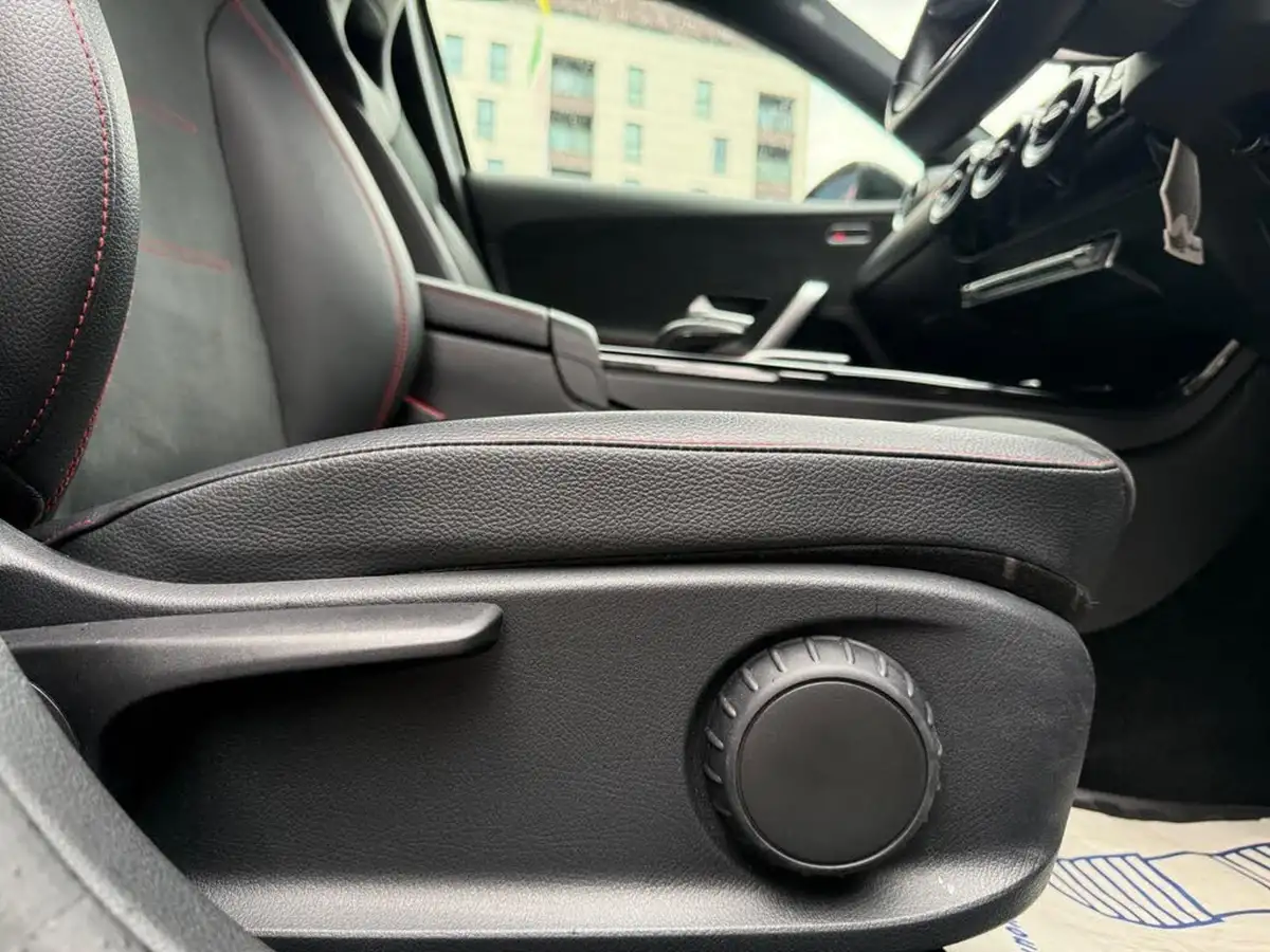 2021-mercedes-benz-a-class-13-a180-amg-line-executive-hatchback-5d-7g-dct-big-28