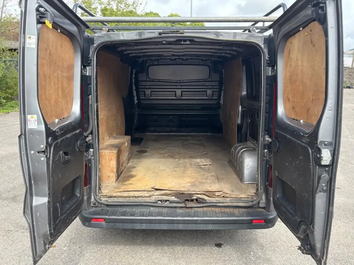 2018-vauxhall-vivaro-16cdti-sportive-2900-l2h1-125pseu6-biturbo-ss-ecotec-panel-big-35